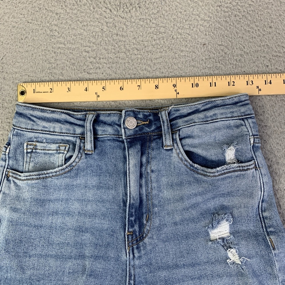 Light Wash Straight Leg Women’s Jeans - Picture 9 of 16